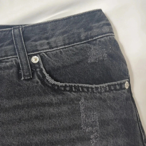BDG Girlfriend High-Rise Denim Short, Color Washed Black Size 31 - Picture 6 of 14